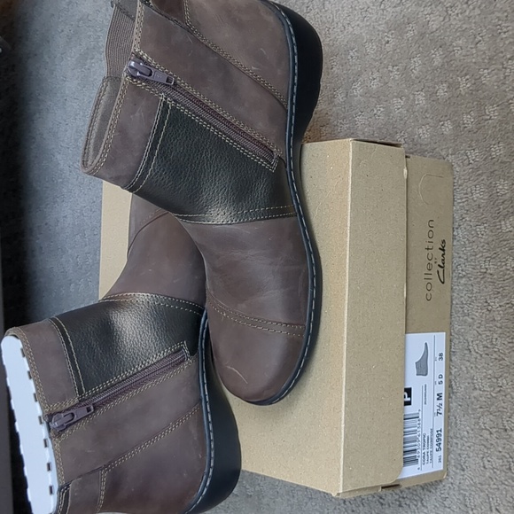 Clarks booties - Picture 5 of 6